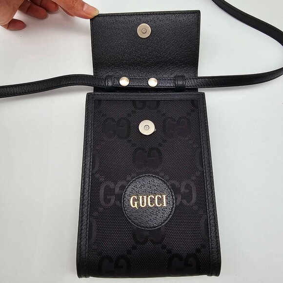GUCCI Leather Phone Pouch Bag 300-042525 - Picture 6 of 10